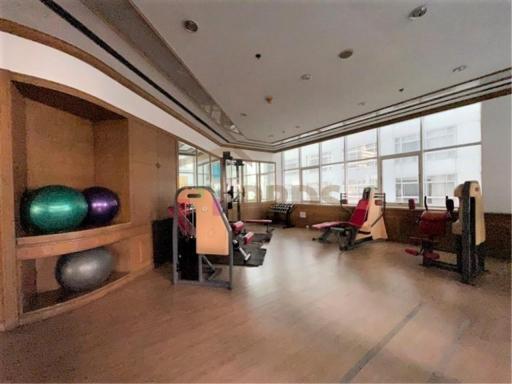 Specious 2 bedrooms condo for sale and high floor on Asoke Sukhumvit 21