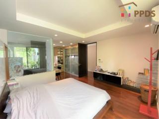 The Specious Twin house in the downtown Sathorn for sale