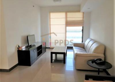 Two bedrooms for rent at Sukhumvit 21 close to BTS Asoke Station