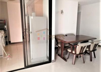 Two bedrooms for rent at Sukhumvit 21 close to BTS Asoke Station