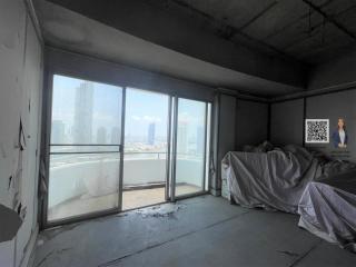 For sale: Penthouse on the top floor with a Chao Phraya River view, near Icon Siam.