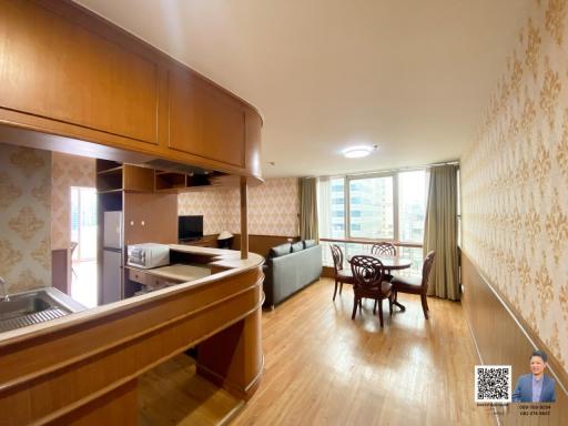 Condo 2 bedrooms for rent or sale, newly renovated, corner unit, with a view of the GMM building.