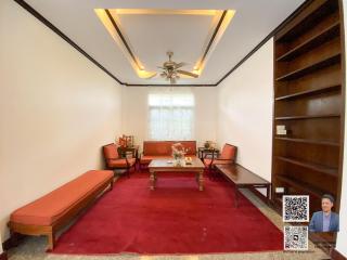 For rent: Large House in the Heart of the City, Sukhumvit 101. Pet-friendly.