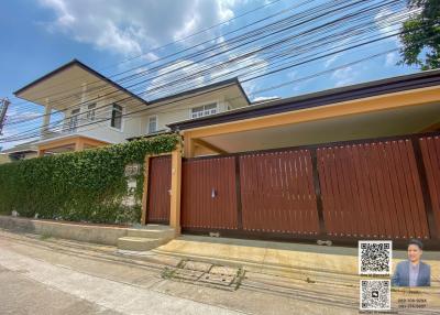 For rent: Large House in the Heart of the City, Sukhumvit 101. Pet-friendly.