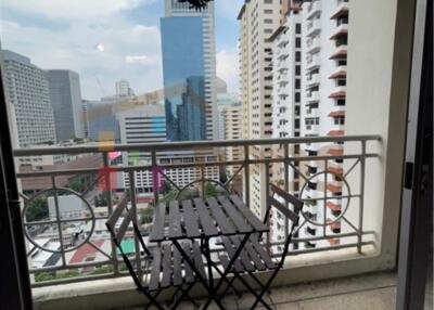 One bedroom for sale with tenant at Asoke Place