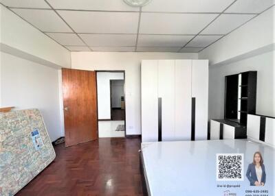 For Sale: 2-Bedroom Condo Near BTS Nana, Only 400 Meters Away