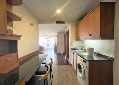 2 Bedrooms for rent walking distance to BTS Skytrain