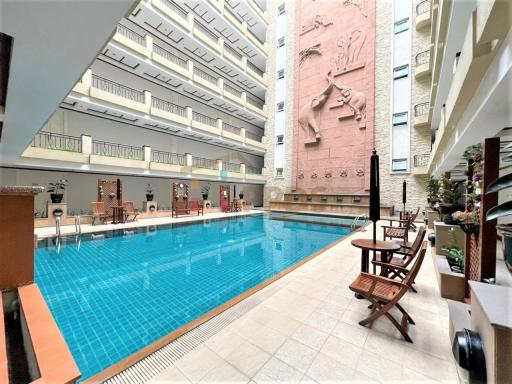 Selling a 3-bedroom condo near NIST International School, Sukhumvit Soi 15