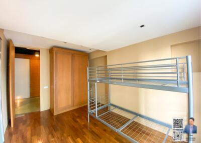 For sale 2 bedrooms condo at Sukhumvit 55 and Pet Friendly