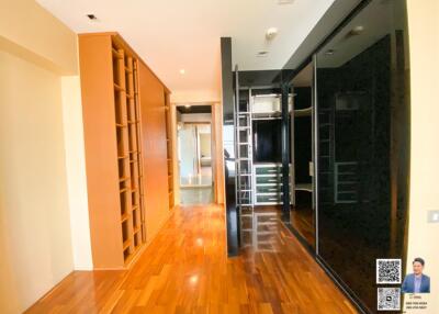 For sale 2 bedrooms condo at Sukhumvit 55 and Pet Friendly