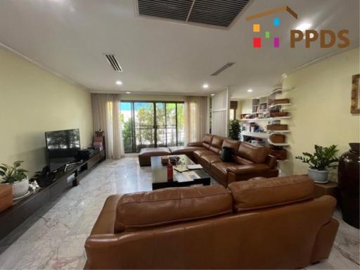 Urgent Sale!! 3 Bedrooms Specious Condo at Sukhumvit 31 – Promphong Area