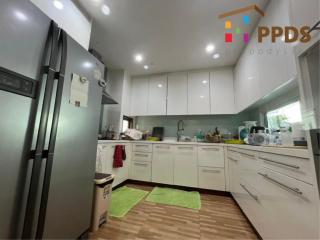 Urgent Sale!! 3 Bedrooms Specious Condo at Sukhumvit 31 – Promphong Area