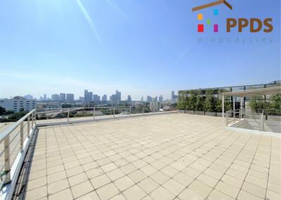 A Triplex Penthouse for sale with decoration and furnished.