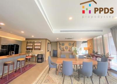 A Triplex Penthouse for sale with decoration and furnished.