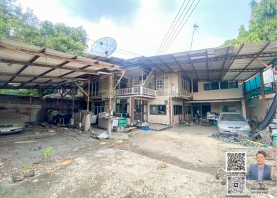 House and land for sale in Pridi Panomyong 14, Sukhumvit 71.