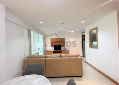 2 Bedrooms for rent at Sukhumvit 21, close to BTS