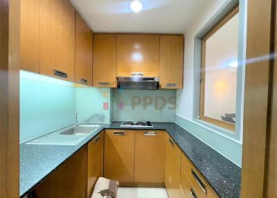 2 Bedrooms for rent at Sukhumvit 21, close to BTS