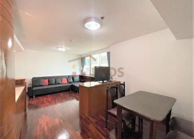 2 Bedrooms for rent at Asoke Place walking distance to BTS Asoke