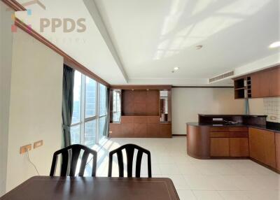 Corner room for sale, 2 bedrooms, good view, near BTS Asoke