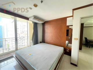 Corner room for sale, 2 bedrooms, good view, near BTS Asoke