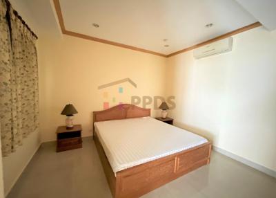 Low rise 2 bedrooms for rent near Prompong