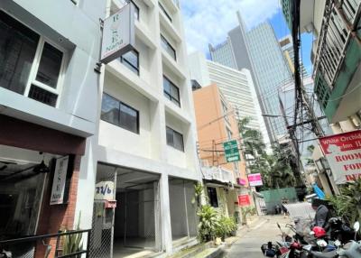 For Rent the Building (Shop House) Sukhumvit soi 4 near Nana BTS