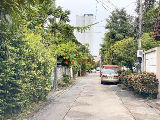 420 Sqm. Land listed for ฿ 19,000,000.