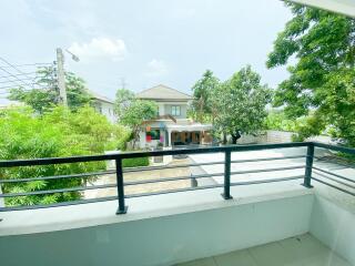165 Sqm., 4 Beds, 3 Baths House listed for ฿ 10,700,000.