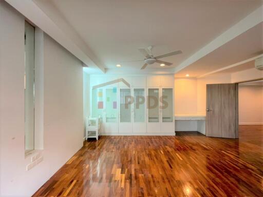 Penthouse for rent close to BTS and MRT(Asoke Station)