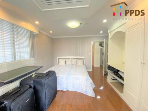 For sale 2 bedrooms condo at Asoke Place Condominium