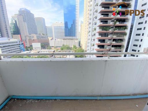 For sale 2 bedrooms condo at Asoke Place Condominium