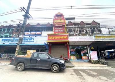 ขายอาคารพาณิชย์ ร้านทอง คลองรั้ง ปราจีนบุรี พร้อมดำเนินกิจการทันที