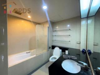 Big 1 bed for rent at Sukhumvit 21 near BTS and MRT