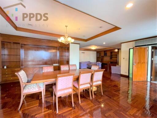 3 Bedrooms for rent Sukhumvit 23 near Srinakharinwirot University