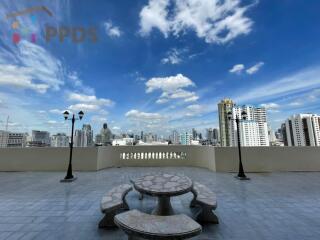 Big balcony 4 bedrooms for rent at Sukhumvit 23