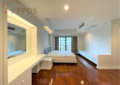 3 bedrooms for rent near BTS and MRT(Asoke station)