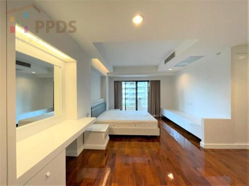 3 bedrooms for rent near BTS and MRT(Asoke station)