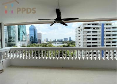 Lake view 4 Bedrooms for rent at Asoke