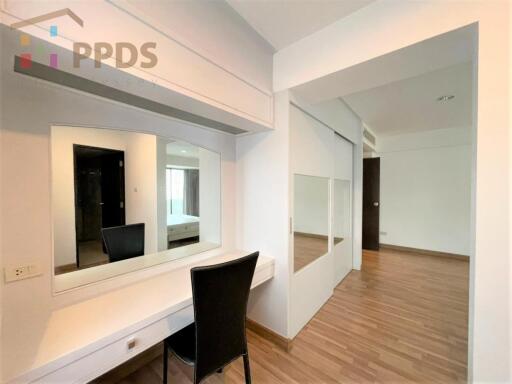 Lake view 3 Bedrooms for rent at Sukhumvit near BTS Skytrain