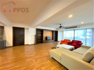 Lake view 3 Bedrooms for rent at Sukhumvit near BTS Skytrain