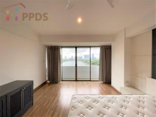 Lake view 3 Bedrooms for rent at Sukhumvit near BTS Skytrain