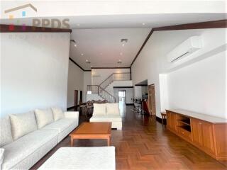 Duplex room for rent walking distance to Benjisiri Park Sukhumvit 24