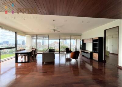 Nice view 2 beds for rent near Lumpini park