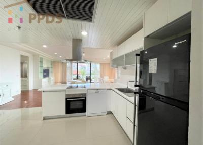 3 Bedrooms for rent near Lumpini park