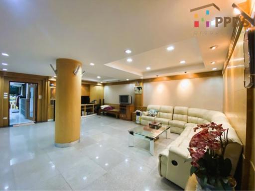 For sale Commercial Building Lad Ya – Wongwian Yai