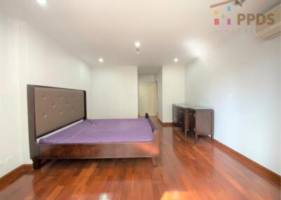 Specious 2 beds condo for sale – Asoke Area