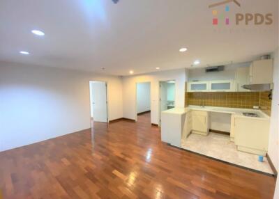 Specious 2 beds condo for sale – Asoke Area