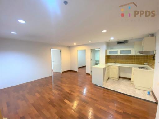 Specious 2 beds condo for sale – Asoke Area