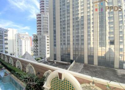 Specious 2 beds condo for sale – Asoke Area