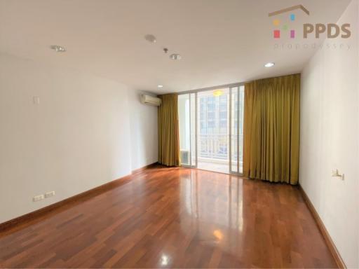 Specious 2 beds condo for sale – Asoke Area